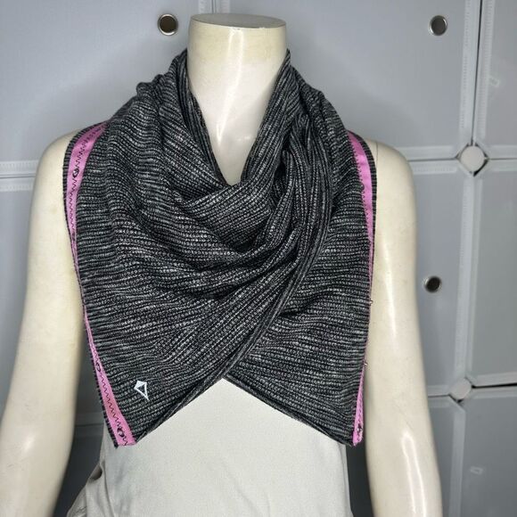 LULULEMON IVVIVA Village Chill Snap Button Infinity Scarf - Picture 1 of 9